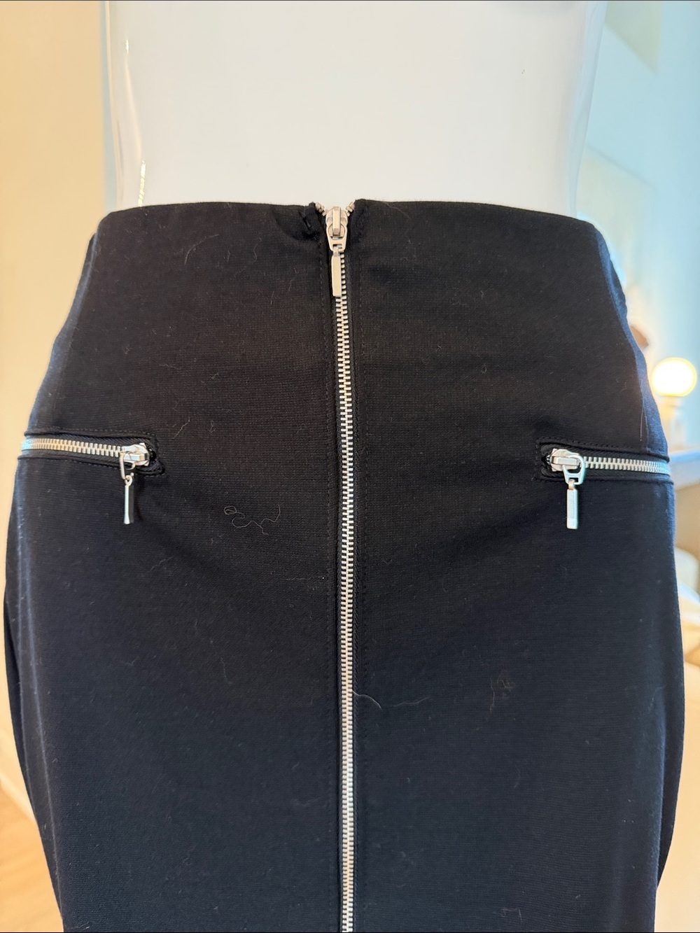 Jennifer Lopez Black Pencil Skirt with Front Zip Detail - Picture 2 of 7